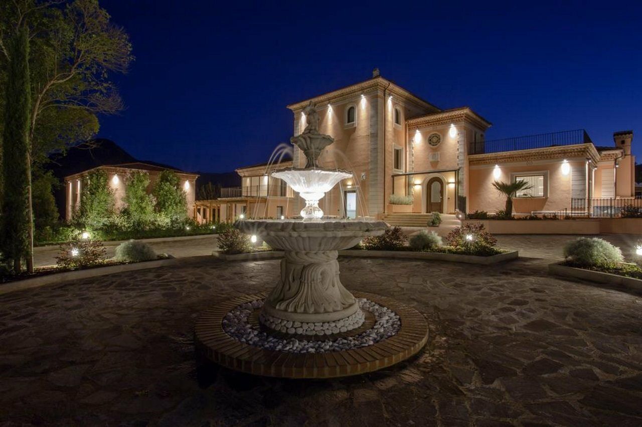 Tenuta Esdra Agrispa Pontecorvo Exterior photo